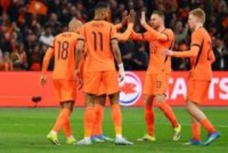 日本代表は「どう止めれば？」　理不尽ゴールに驚愕…195cmから一撃「打点が高すぎ」