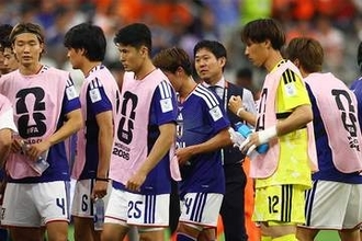 日本ベンチに飾られた一枚「泣けるわ」　衝撃ニュースから2日…ファン注目「グッとくる」