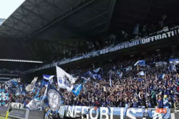 Jクラブ来場者プレゼント「これは欲しい」　スタジアム“透かし”デザインシャツが話題「美しい」