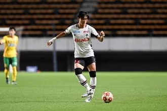 J2→独移籍の18歳「決定力さすが」　クラブも絶賛…豪快な一撃に「音もエグい！」