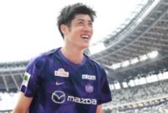 鉄人が脱帽する2人の「化け物」　森保Jに復帰した29歳…4年間変わらなかった“風景”