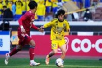 選手権で注目タレント「別格すぎる」　3人守備網を打開…技巧ドリブルが「すごくワクワクした」