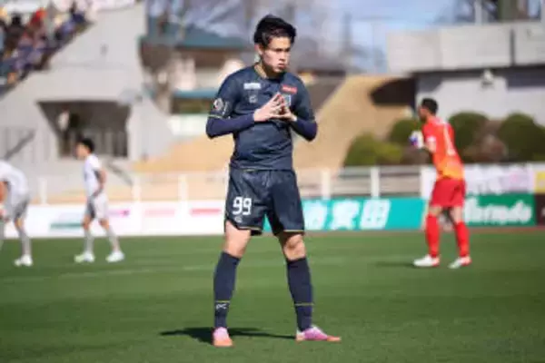 前半だけで衝撃ハット「やっと目覚めたか！」　23歳ストライカーの覚醒で「札幌サポ大騒ぎ」