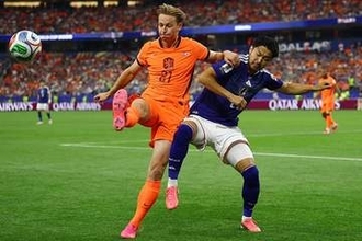 デ・ヨングが苦戦認める「とても難しかった」　日本の徹底対策に嘆き「常に自分に張り付いていた」