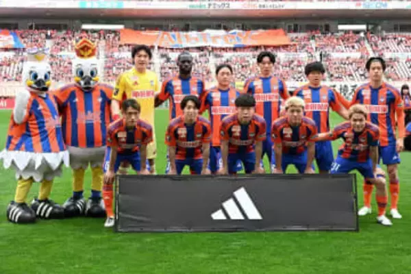 Jクラブ新ユニに「大きな拍手を送りたい」　カラーを大胆変更に研究家も注目「納得の配色」