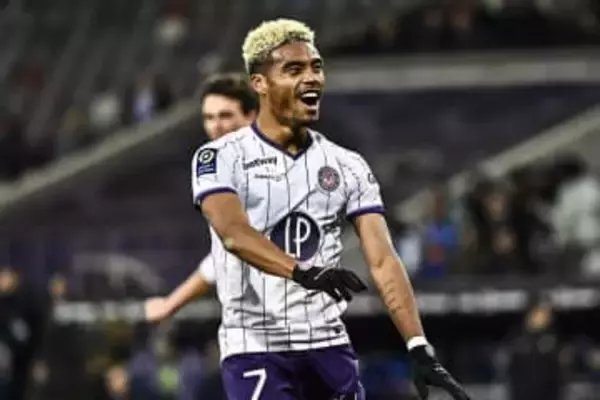 浦和がオナイウ阿道の完全移籍加入を発表　30歳で古巣に復帰「結果と責任が求められる立場」