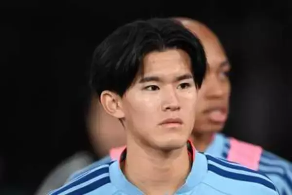 華麗ヒール→冷静弾「代表みたいな崩し」　日本人4人が絡んだ連係…ファン驚愕「なんだこのゴール」