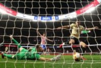 バルセロナGKが衝撃のオウンゴール「許されない」　今季加入の24歳…現地断罪「明らかなミス」