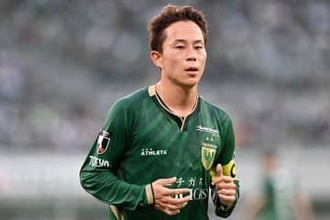 「移籍報道に終止符」J1クラブ主将が契約更新　生え抜き25歳…残留に歓喜「泣きそう」