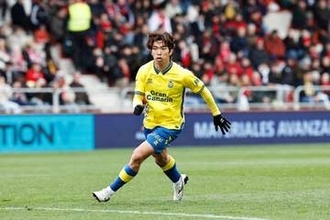 スペインで「完全に孤立」　低迷で監督交代→サイド起用に苦戦…現地低評価「消えていた」