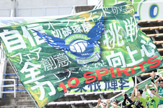 中国ブランドが初のJユニサプライヤーに　シンプルデザインの1着が「ワクワクしちゃう」