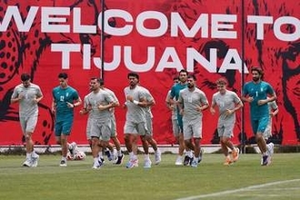禁止イラン国旗を巡りFIFAが“異例の事態”　W杯開幕直前に提訴も…スタジアムで掲揚