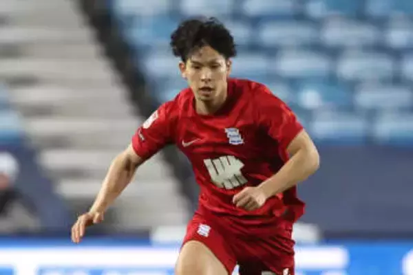 英で今季33試合出場…日本人が「欠かせない存在」　クラブ公式も大絶賛「攻守に躍動」