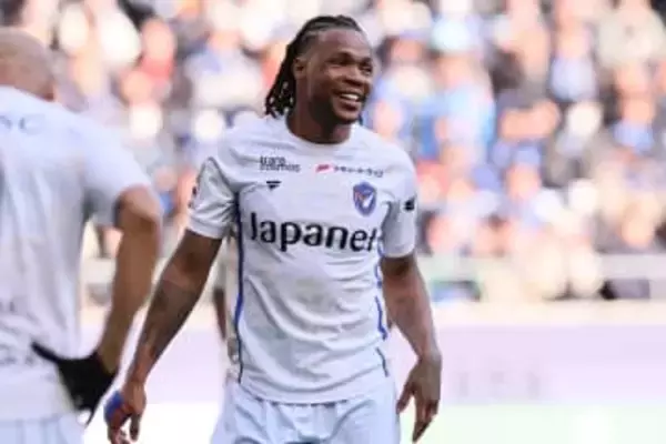 代表OBも驚愕の一撃「尋常じゃない」　J強力助っ人の直接FK弾が「2段階で曲がっている」