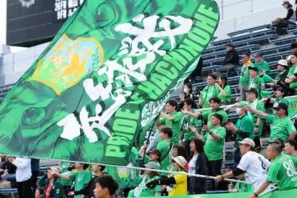 馬モチーフの斬新デザイン「好きすぎる」　Jクラブ新ユニ発表…ファン好評「欲しい」