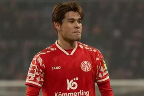 日本人の“体幹”が「エグすぎる」　ドイツ1部でゴリゴリ突破…推進力が「圧倒的」