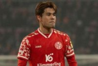 日本人の“体幹”が「エグすぎる」　ドイツ1部でゴリゴリ突破…推進力が「圧倒的」