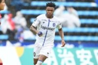 強力J助っ人に高級車が贈呈　昨季MVPの大活躍…ファン反響「こんないい車提供されるのか」