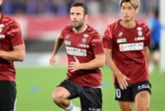 元スペイン代表の一撃「信じられない」　37歳でも健在…30m級ミドル弾が「マジック」