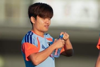 久保建英、森保監督とは「喋りましたけど」　電撃の結婚発表後…初の公の場で語った一問一答