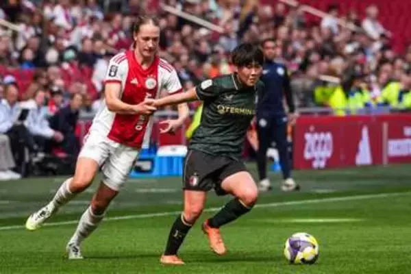 リバプールに日本人が加入「きた！」　19歳逸材MF…オランダで最優秀選手に選出「すごいな」