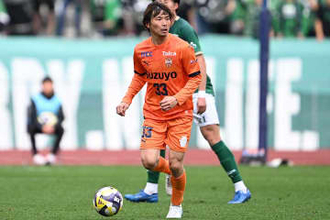 元日本代表の超絶テク「うますぎる」　若手指導に反響…名物コーチの「存在感強い」