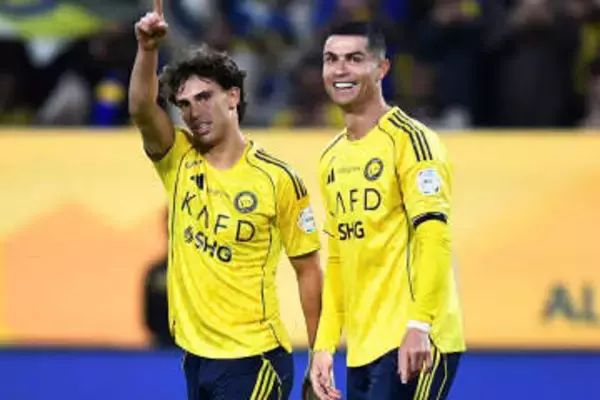 足でも頭でもない…ロナウドが決めた“意外な部分”「ついに」　執念にファン驚愕「引き寄せてる」