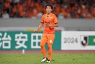 J1→J3移籍決定「ビックリなんだけど」　昨季30試合出場…31歳の加入にファン衝撃「過去最高クラス」