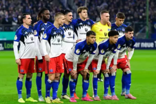 スタンド埋め尽くした青と白「最高の観客たちだ」　ドイツの壮観コレオが「まさに狂気の沙汰だ」