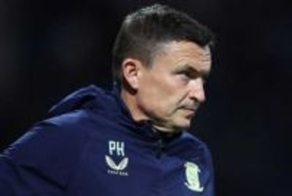 頭突きで退場の代表FWに監督激怒「失望させた」　噛みつき、人種差別の過去…「全く受け入れられない」