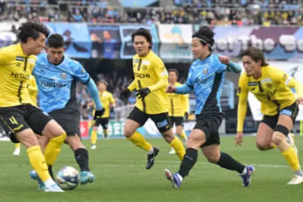 開幕戦から計8発の撃ち合い　川崎が柏に5-3で白星スタート…エリソンが前半25分で圧巻ハット