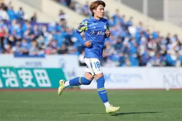 開幕2週間前…26歳が決めた「とんでもねえゴール」　右足から弾丸ミドルに驚愕「なんで打てる」