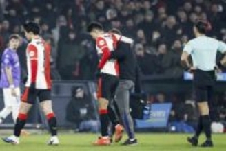 日本代表DFの負傷は「深刻でないことを願う」　ファン・ペルシー監督が言及「様子を見る」