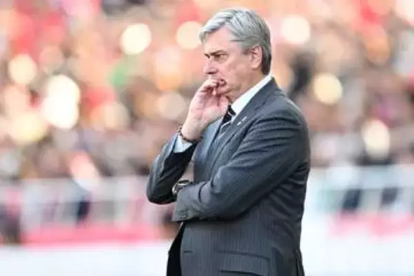 J1監督が電撃解任「このタイミング」　ファン激震…元日本代表が後任「まさかのここで」