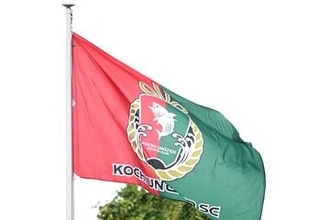 ゴール枠外→急変化のループ弾「物理法則が捻じれた」　35m級の一撃が「すごい軌道」