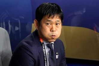 森保監督が涙「感極まる姿を見せた」　国歌斉唱での一幕に海外注目「特別な空気が流れている」