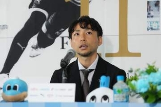 涙の引退会見…小林悠が語る“戦友・家長昭博”との秘話 「一緒に泣いて抱き合ってくれた」【一問一答全文】