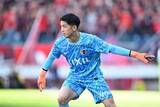 「日本代表GKの“横っ飛び”に衝撃「すげーセーブ」　好守見せるも涼しい顔…10度目のゼロ封は「安定感抜群」」の画像1