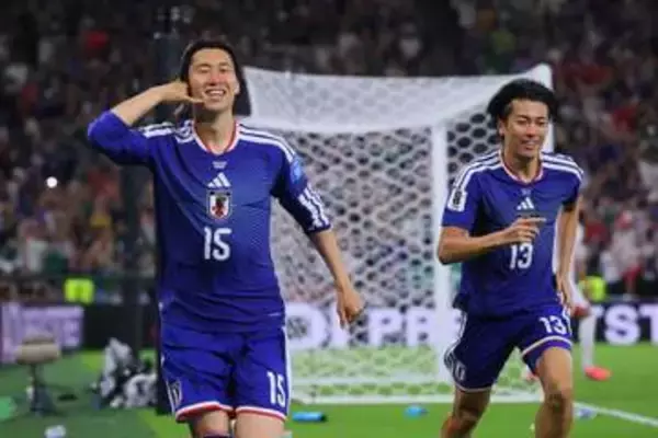 激闘から1か月…日本代表が「戻ってきてる」　英国での近影にファン釘付け「笑顔が見られてひと安心」