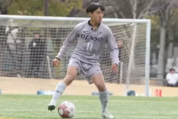 同学年わずか3人…公園で磨いたドリブル「密集地帯でも」　プロデビューの大学生「結構ハード」