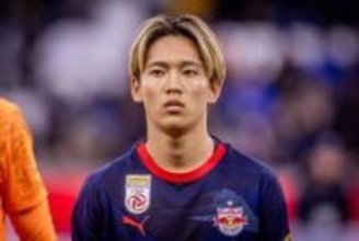 日本人が欧州1部で「完全にストライカー」　華麗な右足弾…J1時代より「点決めてる」