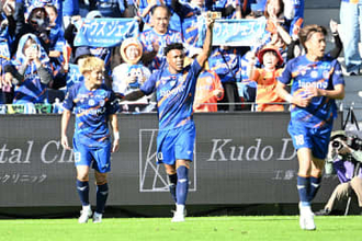 J2の天王山は長崎に軍配　水戸との直接対決を制して首位浮上…J1昇格確定は最終節に持ち越し