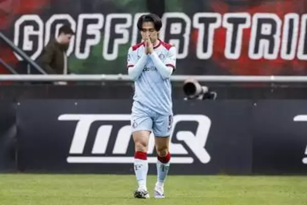 上田綺世が圧巻ヘッド弾で今季リーグ戦23ゴール目　自己最多記録を更新も…上位対決は劇的ドロー