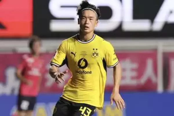 親善試合で異例のブーイング「気付かなかった」　ドルトムント日本人が持つ"ブレない心"「僕は僕らしく」
