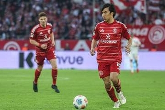 23歳日本人は「後半戦最高の選手」　独メディアが嘆き…負傷離脱で「降格の危機に瀕する」