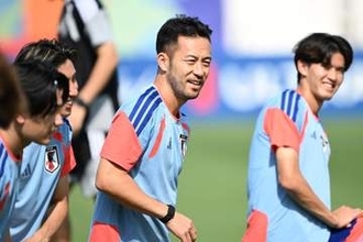 吉田麻也が中央大の客員教授に　来年4月にスポーツ情報学部が新設…前Jチェアマンの村井満氏とダブル就任