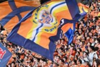 半年限定の特別デザイン「こういう柄好き」　新ユニに採用した迷彩が「なかなかカッコいい」