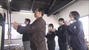 伝統を未来へ繋ぐ　登り窯に火入れ　大堀相馬焼・陶吉郎窯　修行した若者の作品が初めて窯へ　福島