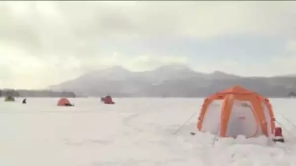 裏磐梯の桧原湖で氷上のワカサギ釣りが一部解禁　寒波の影響で結氷進む　各地で冷え込む　福島