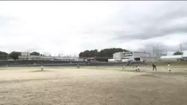 甲子園球児に負けず元気にプレー！中学１年生が躍動　福島県で硬式野球の大会開催